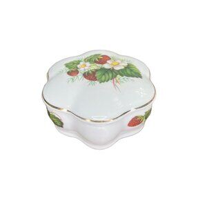 Vgt Hammersley Pedal Shaped Hand-painted Bone China Trinket Box 3”Strawberries